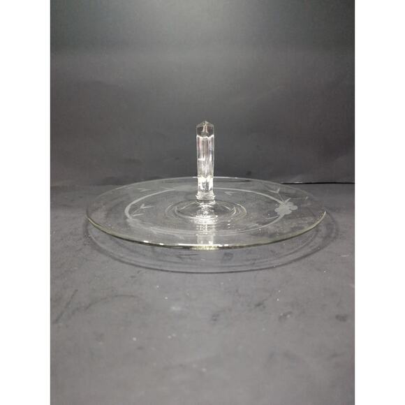 Crystal Clear Glass Tidbit Snack Platter Tray, Sandwich Dish Center Handle Plate - Picture 7 of 9